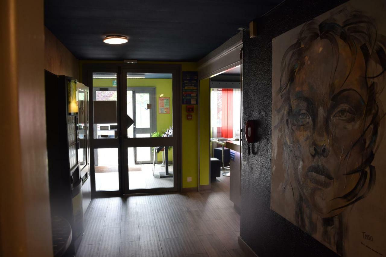 Design Booking Villeneuve-le-Roi Luaran gambar